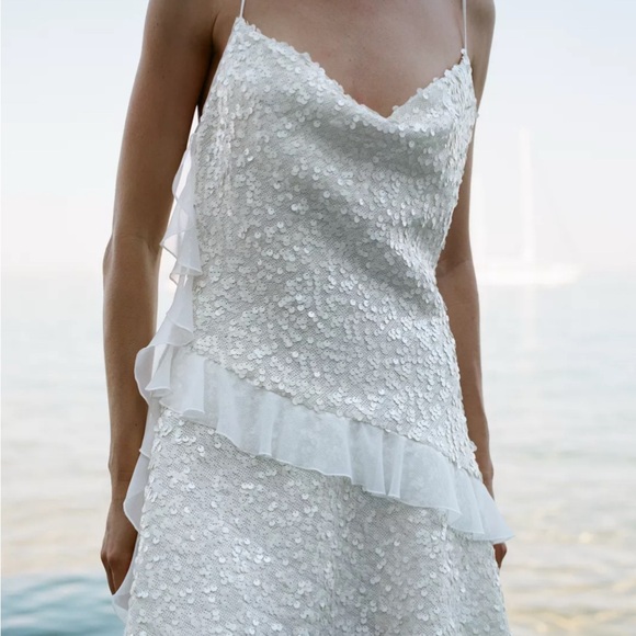 Elegant White Sequin Mini Dress - Picture 1 of 3
